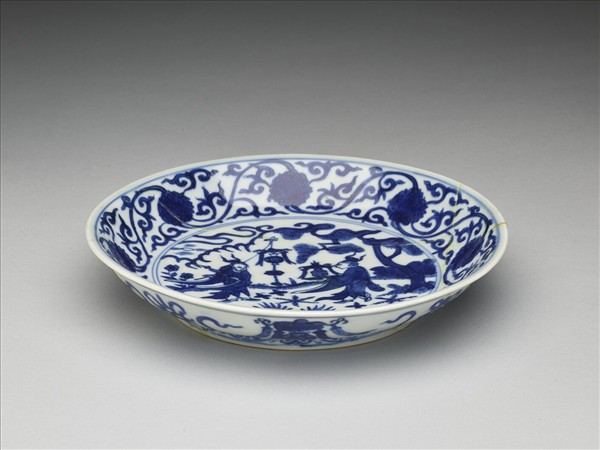 青花人物番蓮紋盤