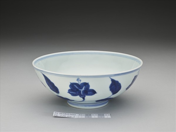 青花花卉紋碗