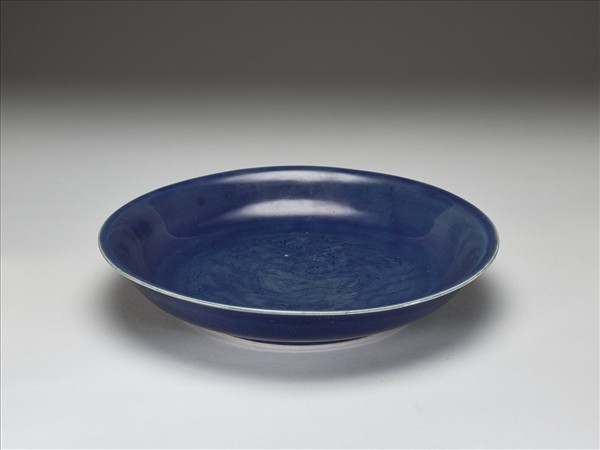 霽青釉雲龍紋盤