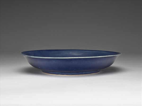 霽青釉雲龍紋盤