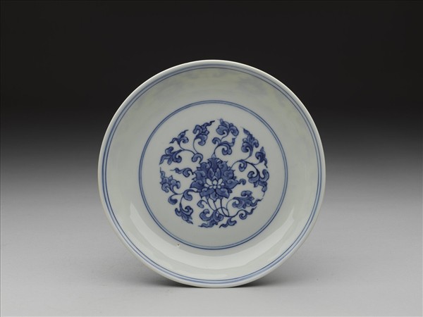 青花番蓮紋盤
