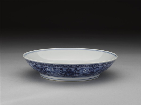 青花波濤龍紋盤