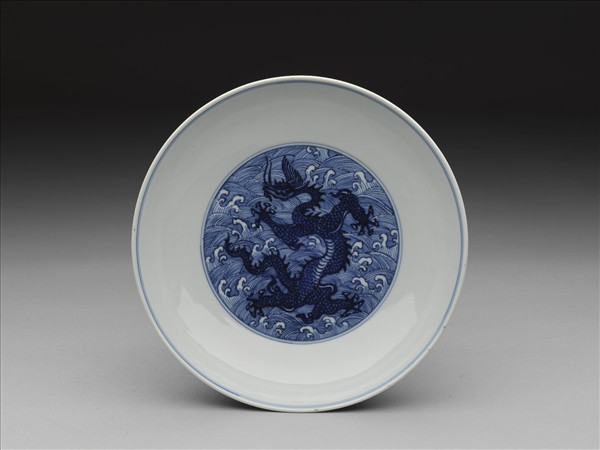 青花波濤龍紋盤