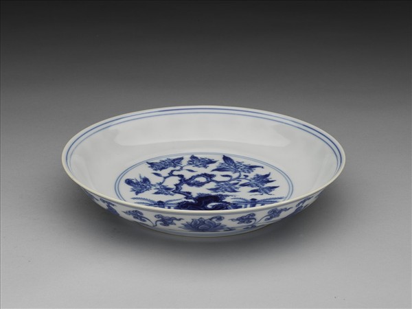 青花樹石圖盤