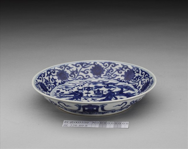 青花人物番蓮紋盤