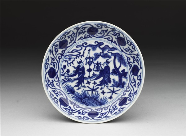 青花人物番蓮紋盤
