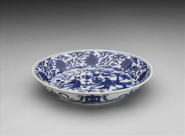 青花人物番蓮紋盤