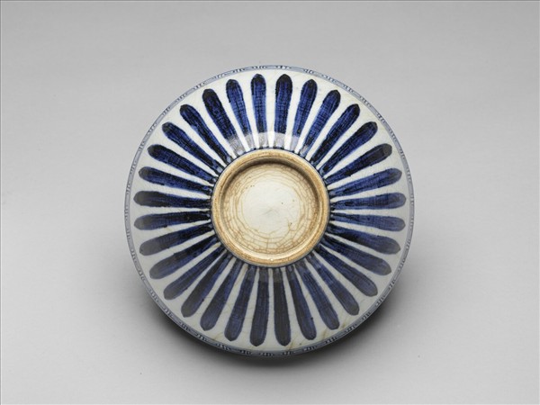 青花花卉紋蓮子碗