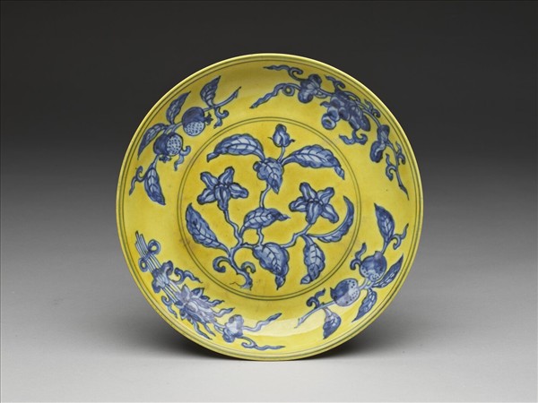 黃地青花花果盤