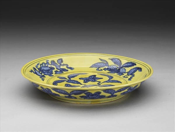 黃地青花花果盤