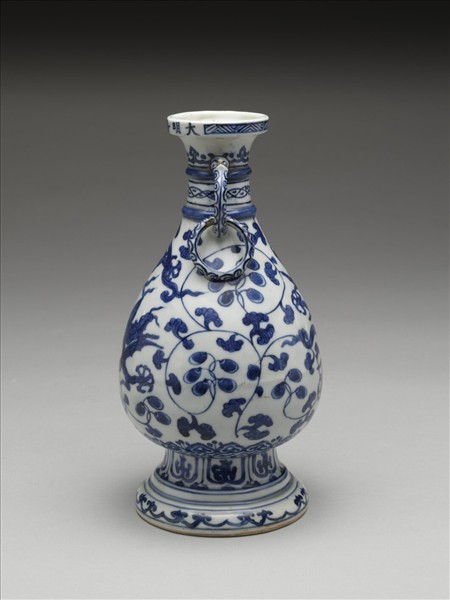 青花雙龍獸耳環瓶