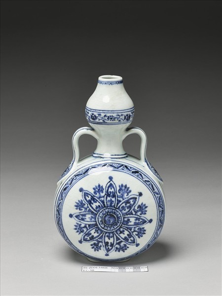 青花花卉紋扁壺