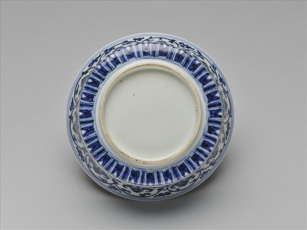 青花纏枝番蓮紋蓋碗