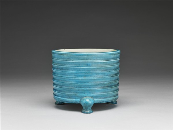 孔雀綠釉弦紋三足爐