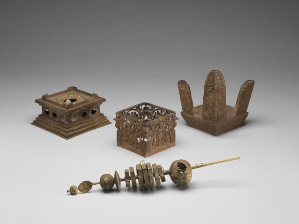 鍍金銅板舍利塔