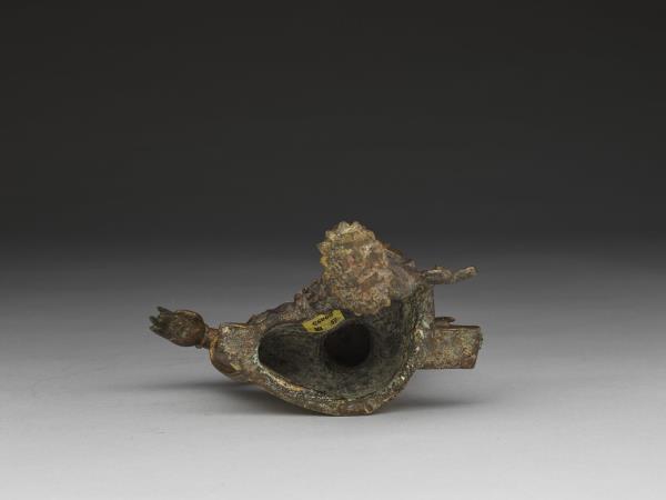 青銅鎏金菩薩半跏倚坐像