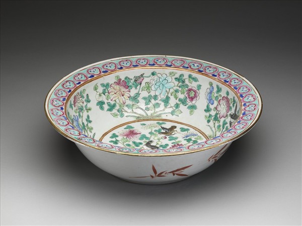 粉彩花鳥紋盆