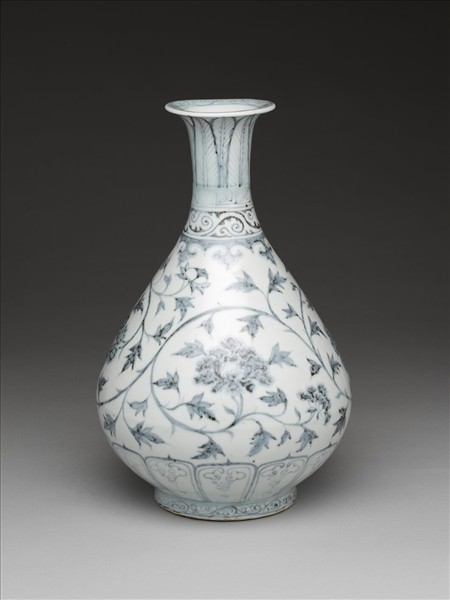 青花牡丹紋玉壺春瓶