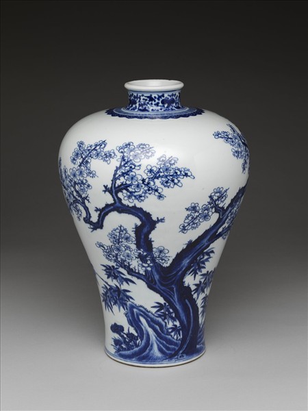 青花梅鵲紋梅瓶