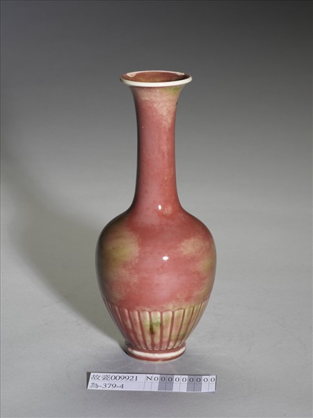 豇豆紅釉盤口長頸瓶