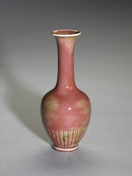 豇豆紅釉盤口長頸瓶