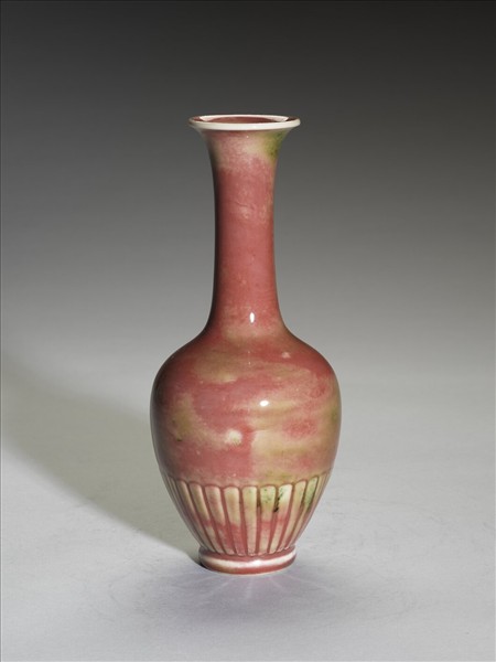 豇豆紅釉盤口長頸瓶