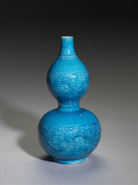 孔雀綠釉番蓮紋葫蘆瓶