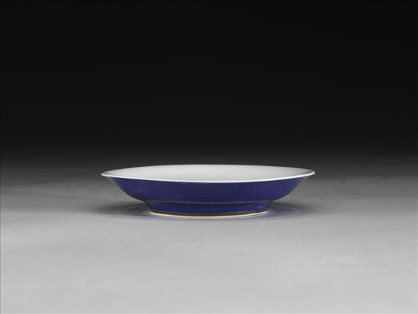 霽青釉白裡碟