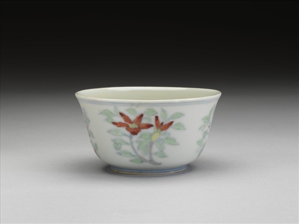 鬥彩四季花卉紋杯