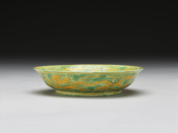 綠釉黃彩龍紋盤
