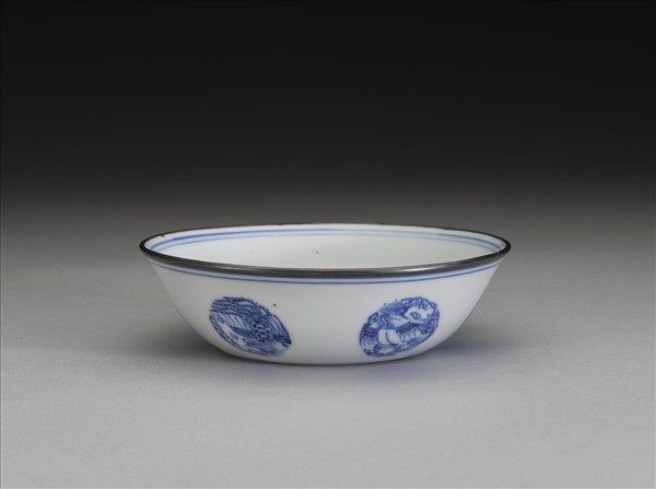 青花團鳳紋碗