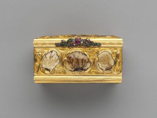 金嵌瑪瑙鼻煙盒