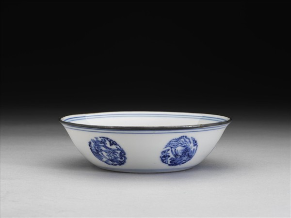 青花團鳳紋碗