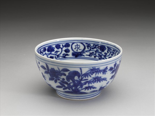 青花四季花卉紋碗
