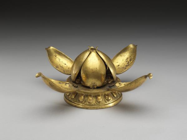 青銅鎏金坐佛蓮花壇城