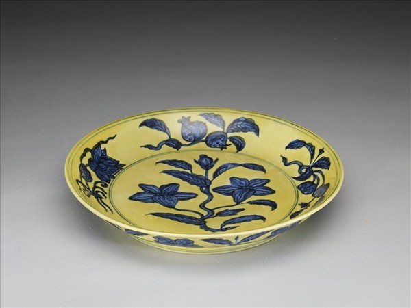 黃地青花花果盤