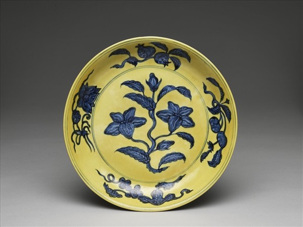 黃地青花花果盤