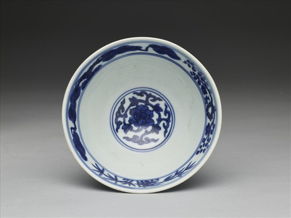 青花八仙祝壽圖碗