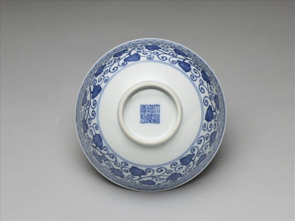 青花蓮塘紋碗