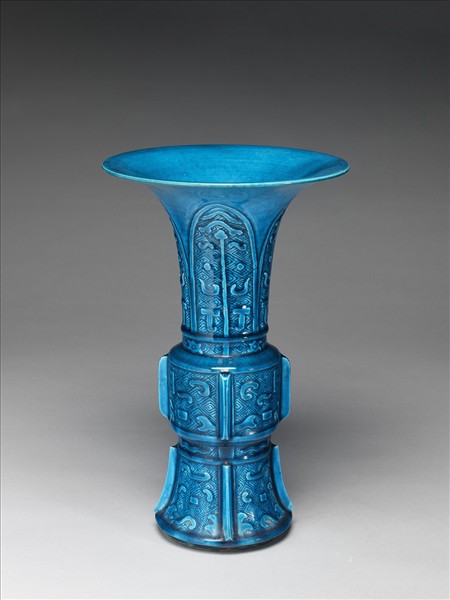 孔雀藍釉蕉葉紋觚