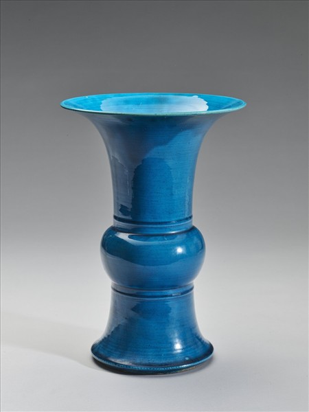 孔雀藍釉撇口瓶