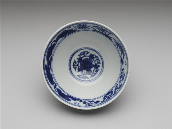 青花八仙祝壽圖碗