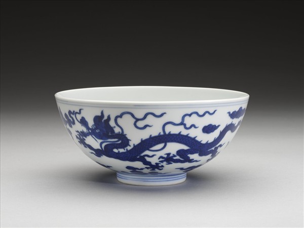 青花雲龍紋碗
