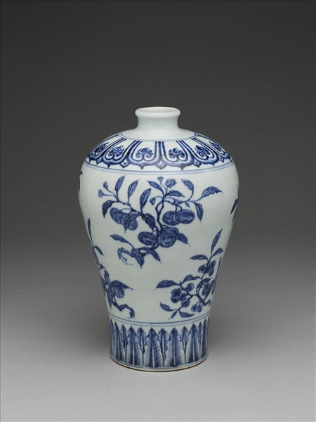 青花花果紋梅瓶