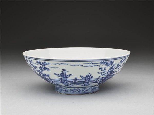 青花庭園仕女圖碗