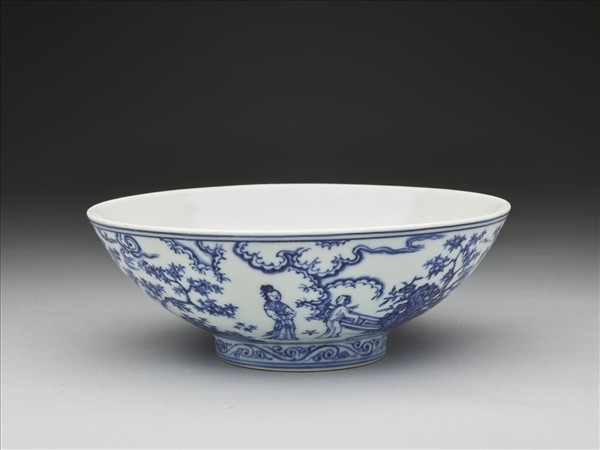 青花庭園仕女圖碗