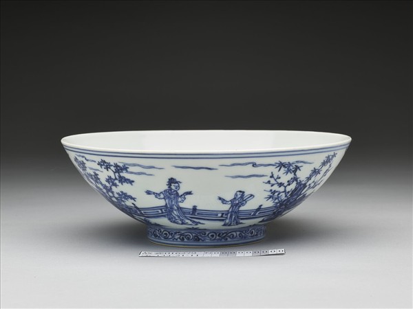 青花仕女圖碗