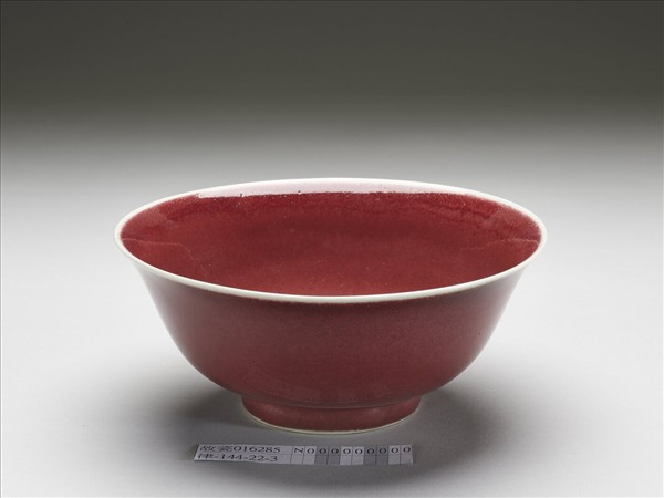 寶石紅釉碗