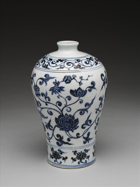 青花蓮花紋梅瓶