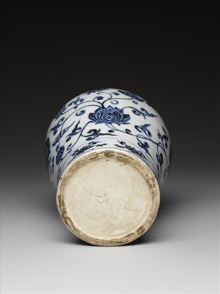 青花蓮花紋梅瓶